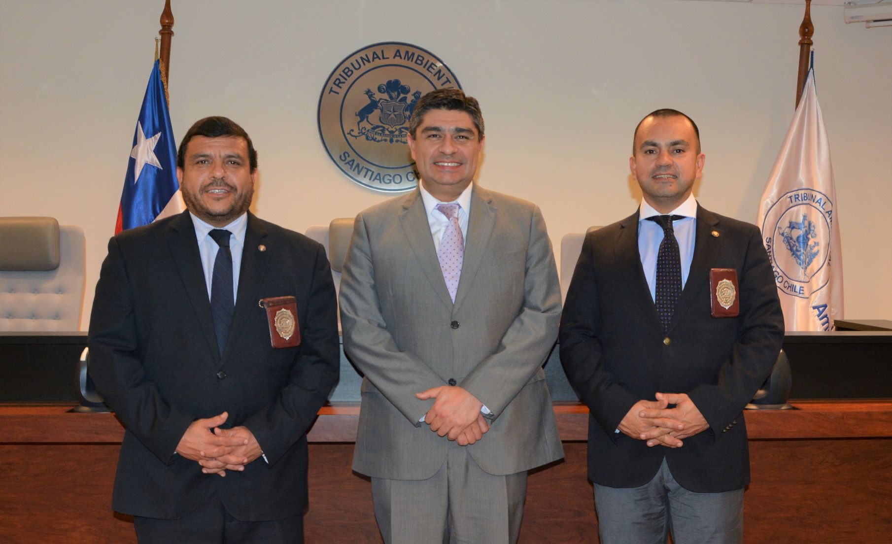 Ministro Felipe Sabando recibió el saludo protocolar del nuevo jefe de la Bidema Metropolitana de la Policía de Investigaciones de Chile Ministro Felipe Sabando recibió el saludo protocolar del nuevo jefe de la Bidema Metropolitana de la Policía de Investigaciones de Chile