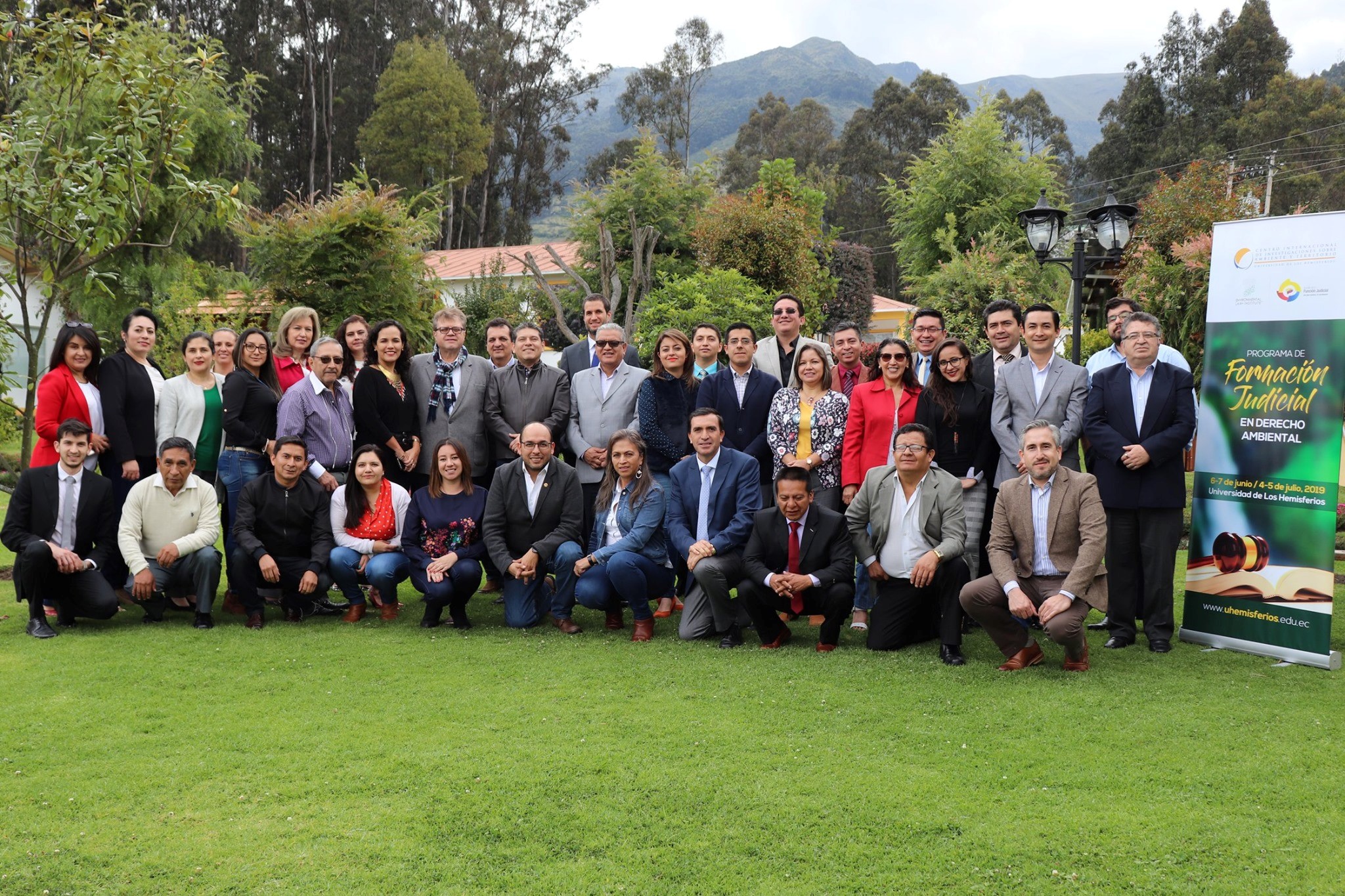 Ministro Alejandro Ruiz dictó dos conferencias en jornadas de formación en derecho ambiental para jueces, fiscales y defensores ecuatorianos Ministro Alejandro Ruiz dictó dos conferencias en jornadas de formación en derecho ambiental para jueces, fiscales y defensores ecuatorianos